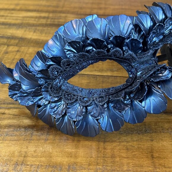 Blue Raven Mask — Spirit Halloween NWOT - Picture 4 of 8